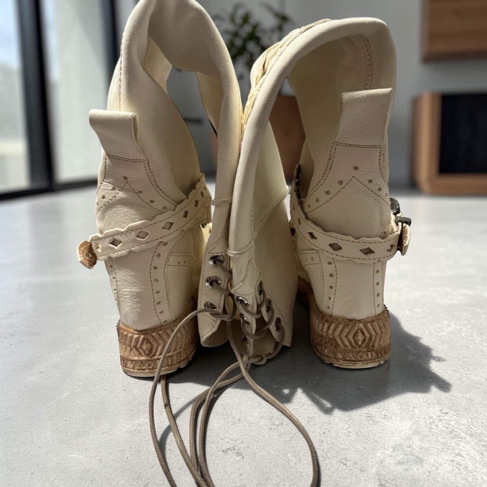 El Vaquero Italy Artemide Camel Blanche Wedge Moccasin Boots Size 40 NIB - Picture 3 of 16